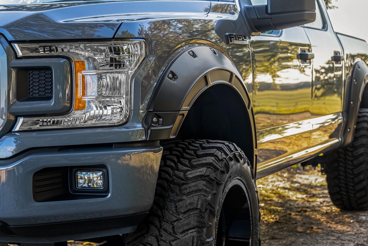 devans_truck_tighter_crop-3_1_1_1_1_1_2_2_1_1_2